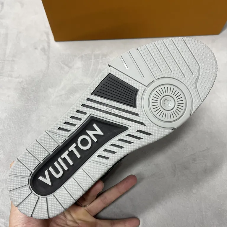 Louis Vuitton Shoe 